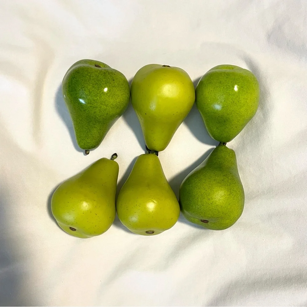 *EUC* 6 Artificial Pears - Lifelike Yellowish Grern Fruit - Kitchen- Realistic